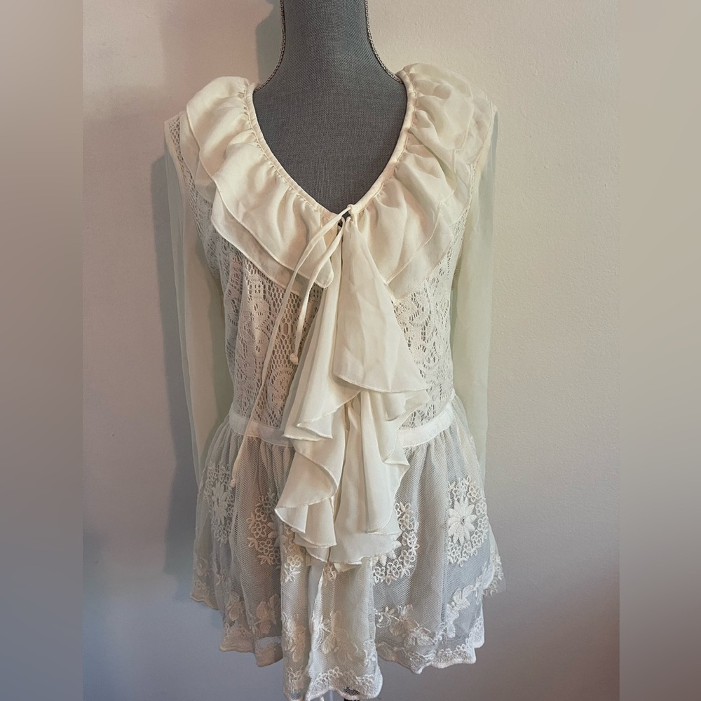 Seven 7 Cream Ciffon & Lace Pheasant Top